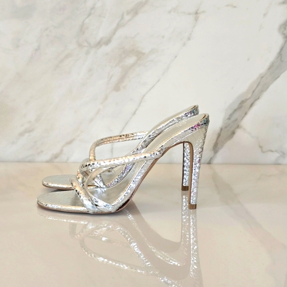 B.P. Darling Slip-on strappy Stiletto silver heels Size 7 (807) - Picture 1 of 8